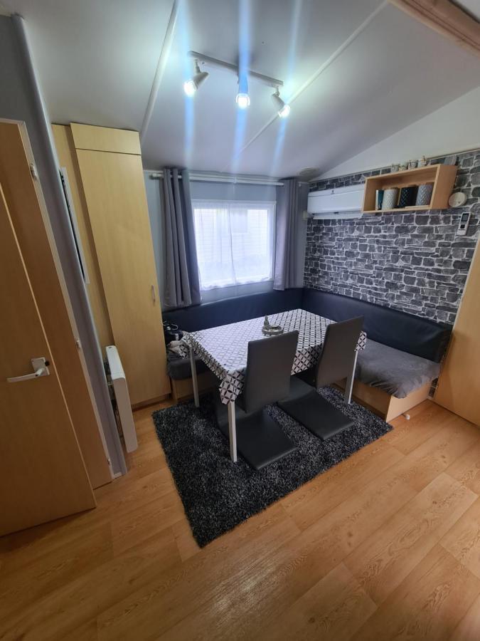Mobil-home 6 Personnes Climatisé * Saint-Chéron